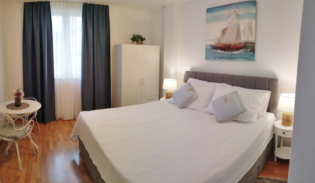 Apartments Surjak Orebic Luaran gambar