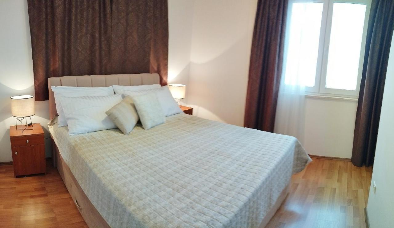 Apartments Surjak Orebic Luaran gambar