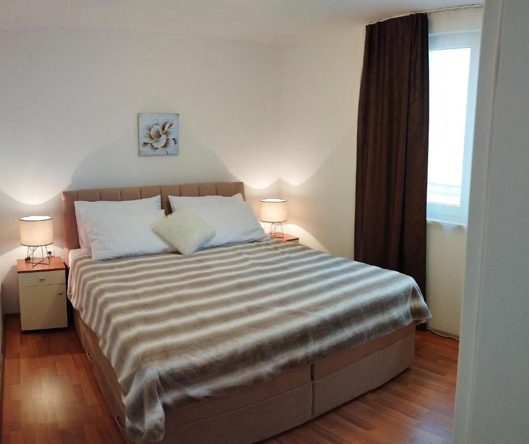 Apartments Surjak Orebic Luaran gambar
