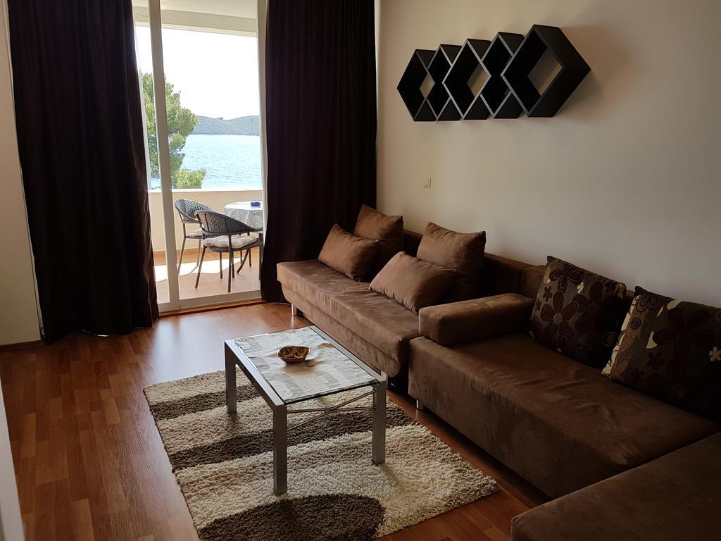 Apartments Surjak Orebic Luaran gambar